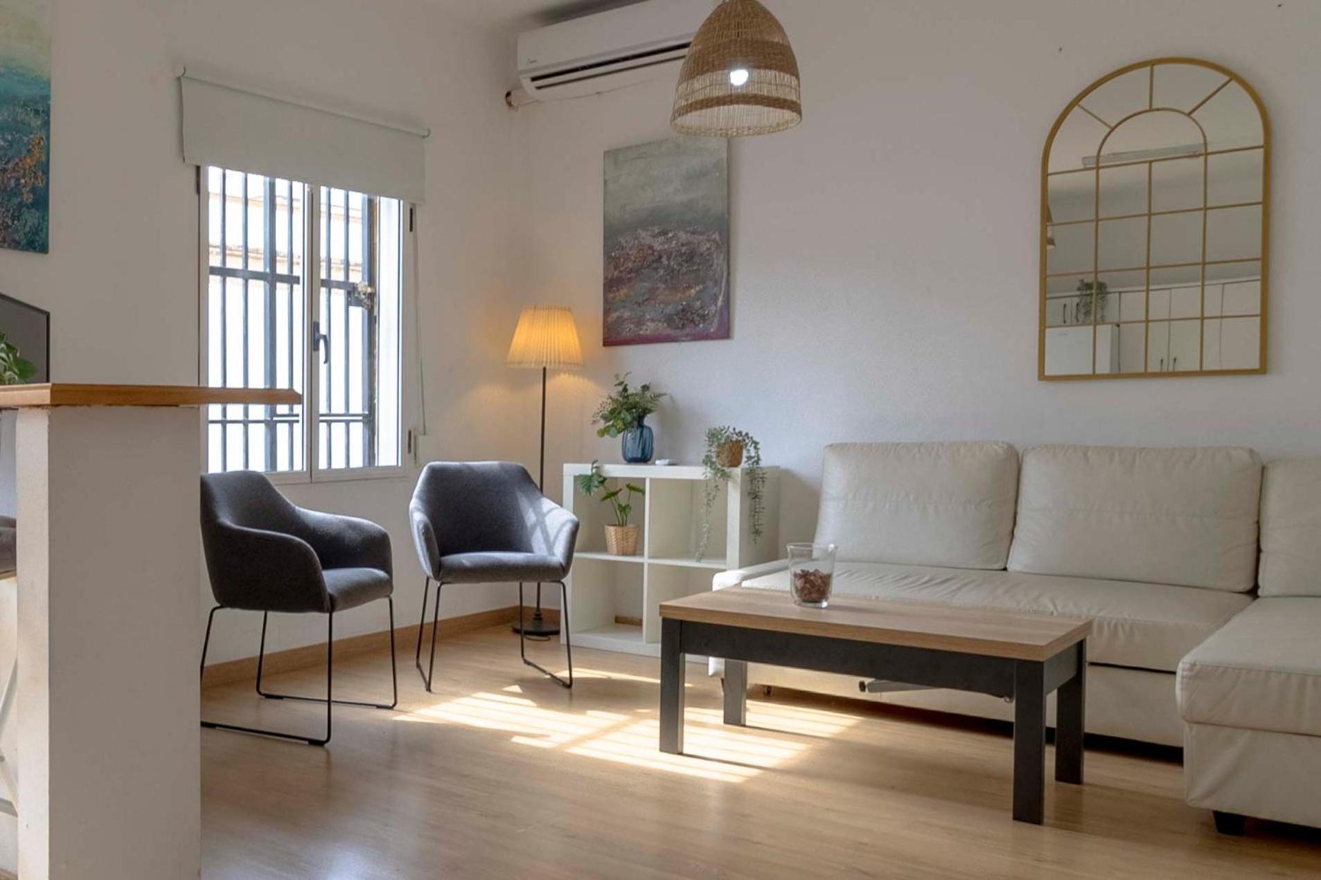 Apartamentos Los Remedios Siviglia Esterno foto