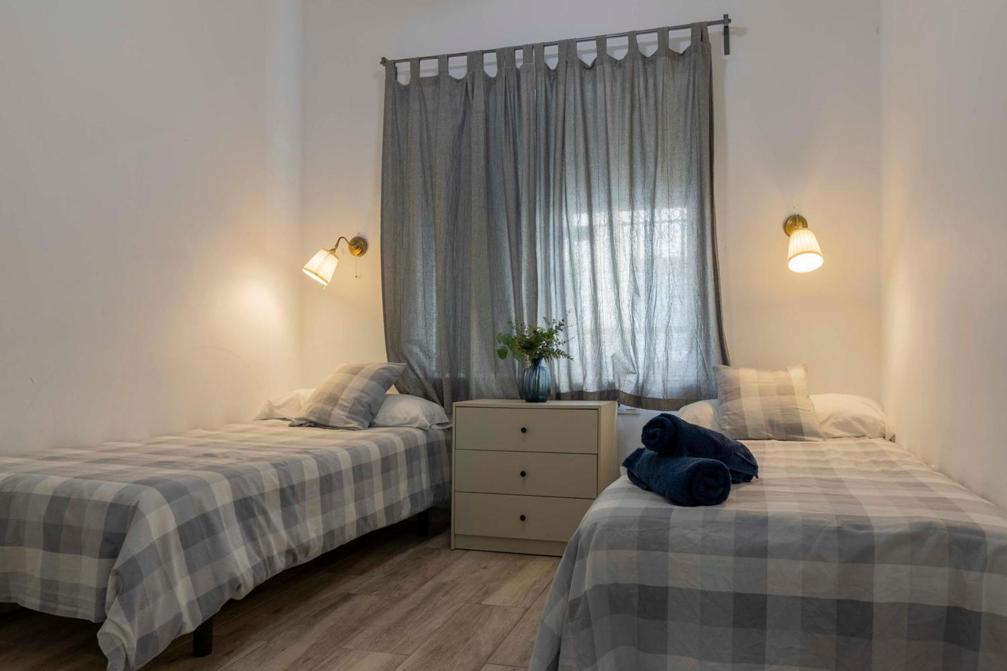 Apartamentos Los Remedios Siviglia Esterno foto